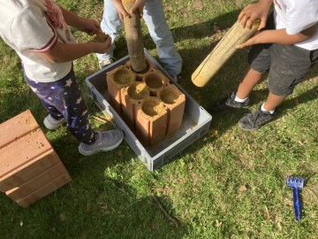Kinder haben ein Herz f&uuml;r wilde Bienen